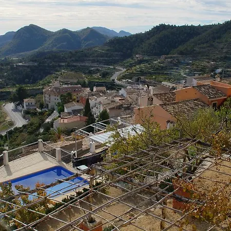 Turisticos Isa I Toni Sella