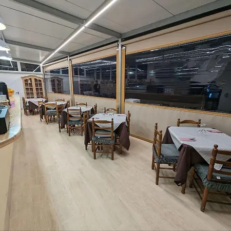 Alojamientos Turisticos Isa I Toni * Sella